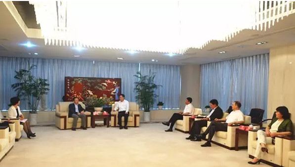 中國家紡協會赴江蘇悅達集團參觀學習